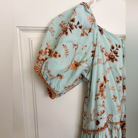 Ivy City Co. Girls dress, size 11-12 T, Blue Floral Midi - Picture 2 of 9